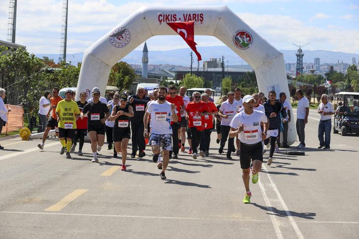 Ulusal Birlik ve Beraberlik Koşusu'nun ilki 15 Temmuz şehitleri için Ankara'da yapıldı G1