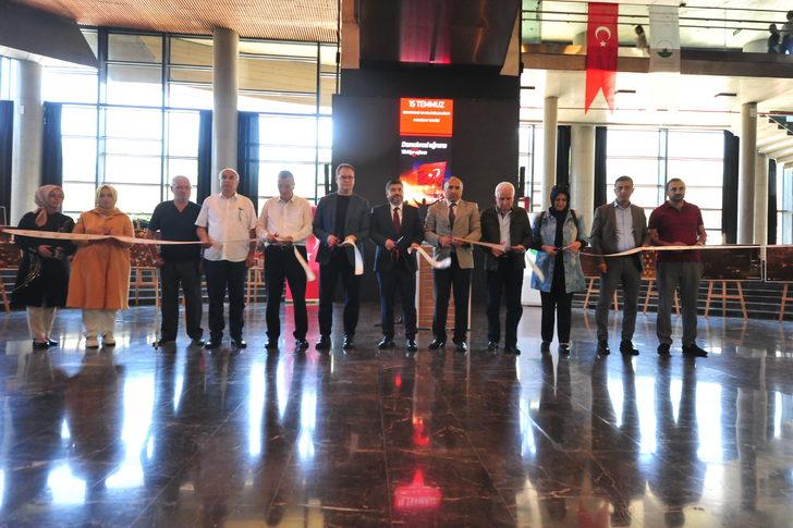 Bursa'da "15 Temmuz Demokrasi Zaferi" fotoğraf sergisi G4