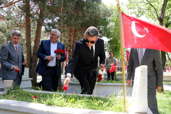 Doğu Anadolu'da 15 Temmuz şehitleri mezarları başında anıldı G3
