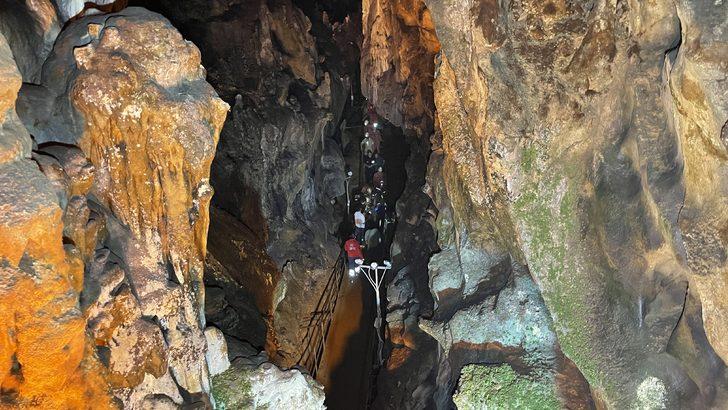 GÜNCELLEME 2 - Karabük'teki Mencilis mağarasında mahsur kalan 4 kişi kurtarıldı G4