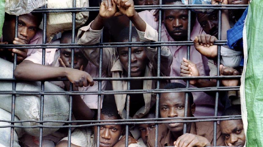 Dünya üzerindeki cehennem! Nam salmış Gitarama Hapishane'sinde olanlar mide bulandırıyor