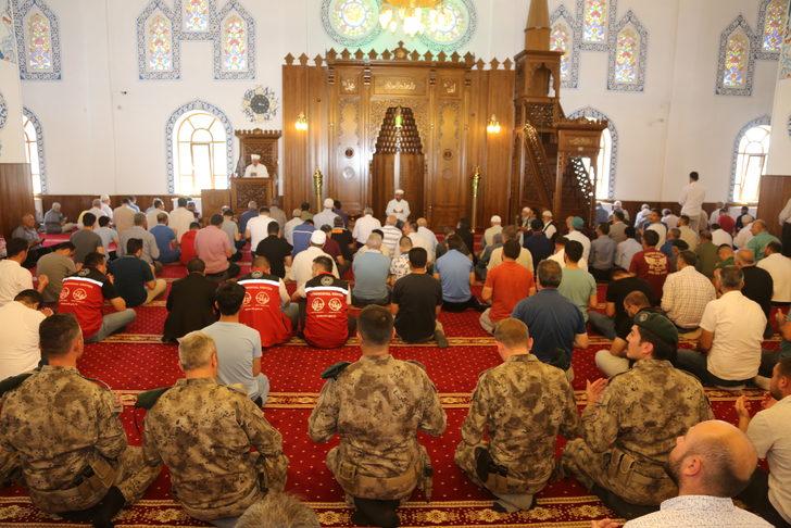 Doğu'da 4 ilde şehitlerin kabirleri ziyaret edildi G5