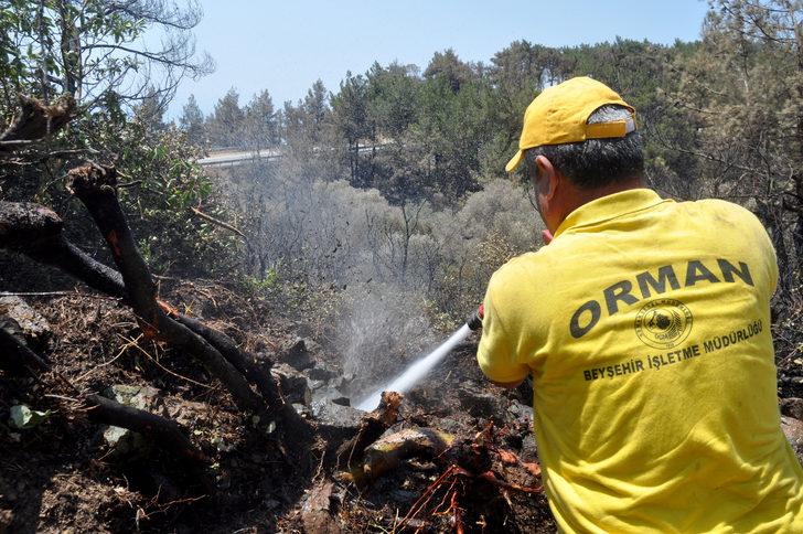 Datça'da yanan ormanlık alanda soğutma çalışmaları sürüyor G2