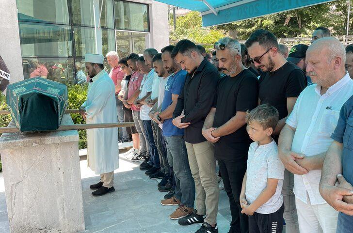 Çanakkale'de öldürülen eğitimci Nazmi Arıkan'ın şoförünün cenazesi toprağa verildi G3