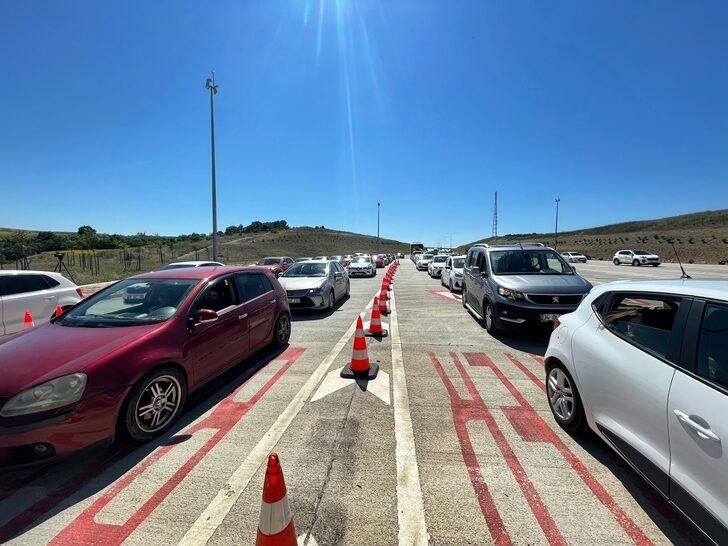 İstanbul-İzmir Otoyolu'nda tatilcilerin dönüş yolculuğu sürüyor G1