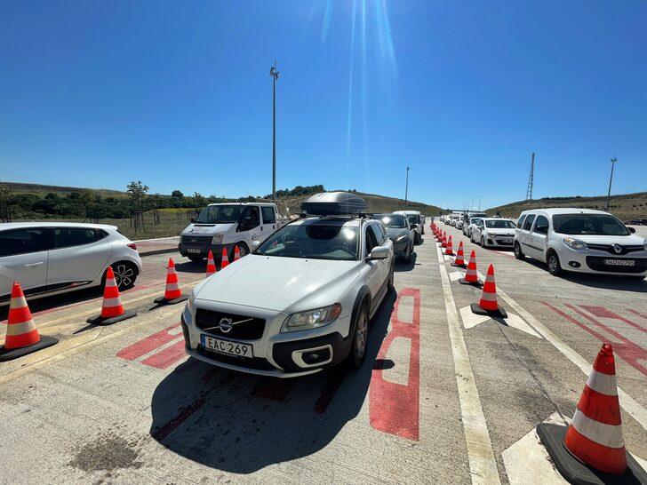 İstanbul-İzmir Otoyolu'nda tatilcilerin dönüş yolculuğu sürüyor G2