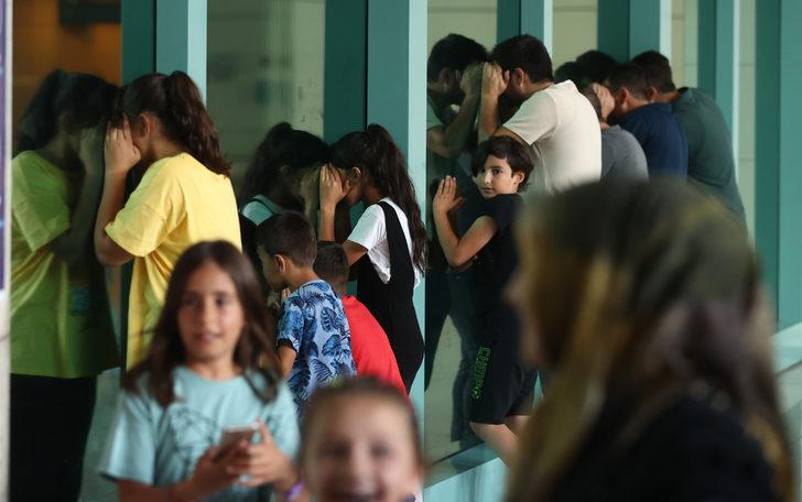 Yurda dönen hacılar, Esenboğa Havalimanı'nda yakınlarınca karşılandı G2