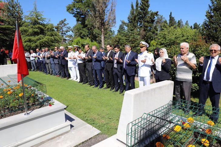 Bartın'da 15 Temmuz şehidi imam Mustafa Yaman mezarı başında anıldı G3