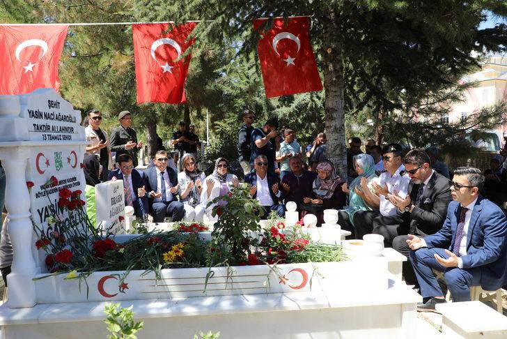15 Temmuz şehidi Yasin Naci Ağaroğlu, Antalya'da mezarı başında anıldı G2