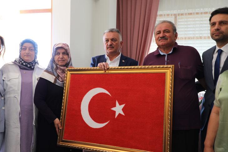 15 Temmuz şehidi Yasin Naci Ağaroğlu, Antalya'da mezarı başında anıldı G3