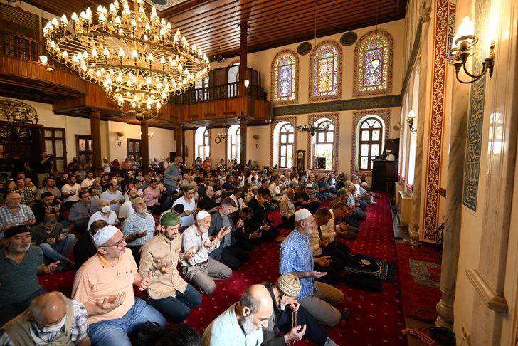 Kocaeli'de şehit kabirleri ziyaret edilerek mevlit okutuldu G4