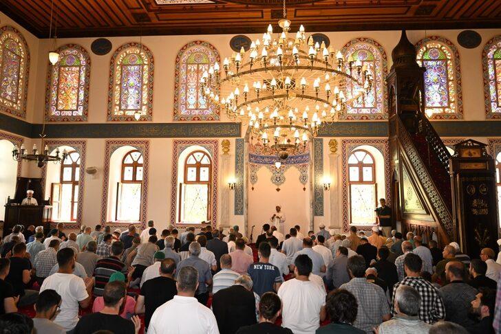 Kocaeli'de şehit kabirleri ziyaret edilerek mevlit okutuldu G5