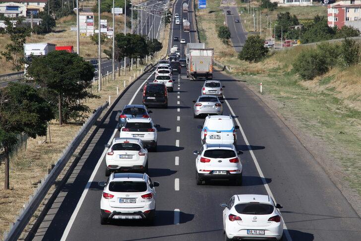 Tekirdağ-İstanbul kara yolunda tatil dönüşü yoğunluğu G1