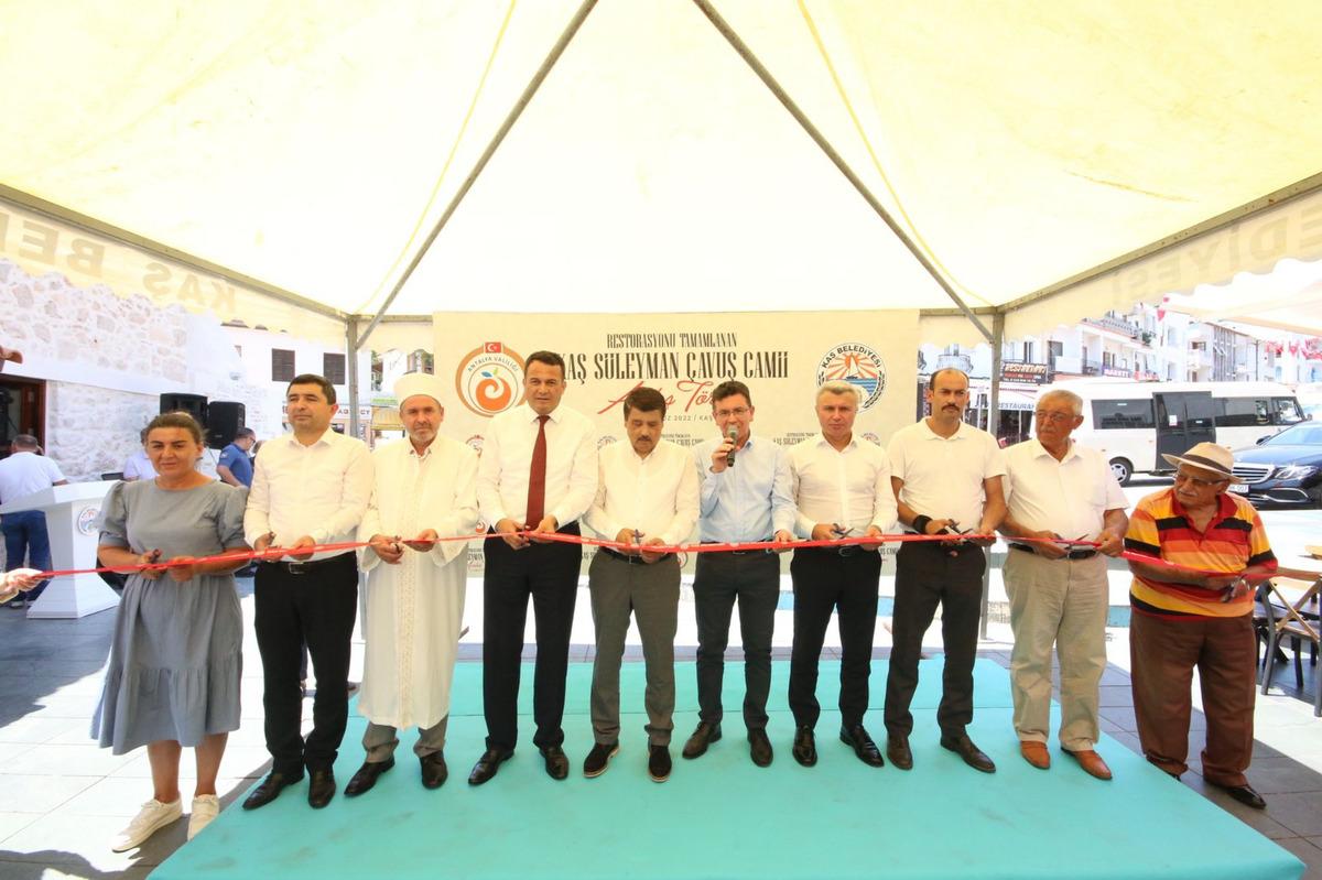 Kaş'ta restore edilen S&uuml;leyman &Ccedil;avuş Camisi ibadete a&ccedil;ıldı