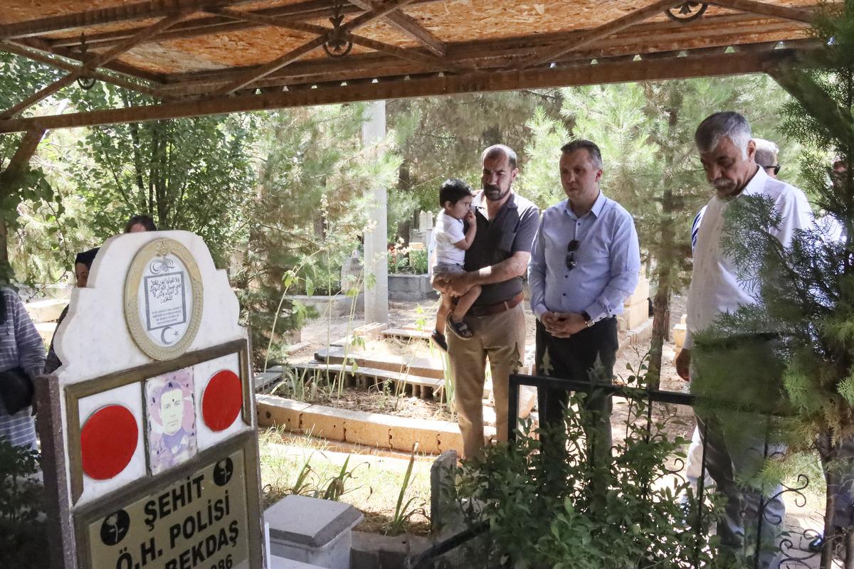 Mardin'de 15 Temmuz şehidi mezarı başında anıldı