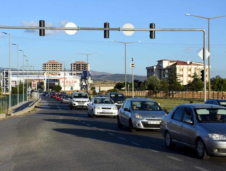 "Kilit kavşak" Kırıkkale'de trafik yoğunluğu yaşanıyor G1