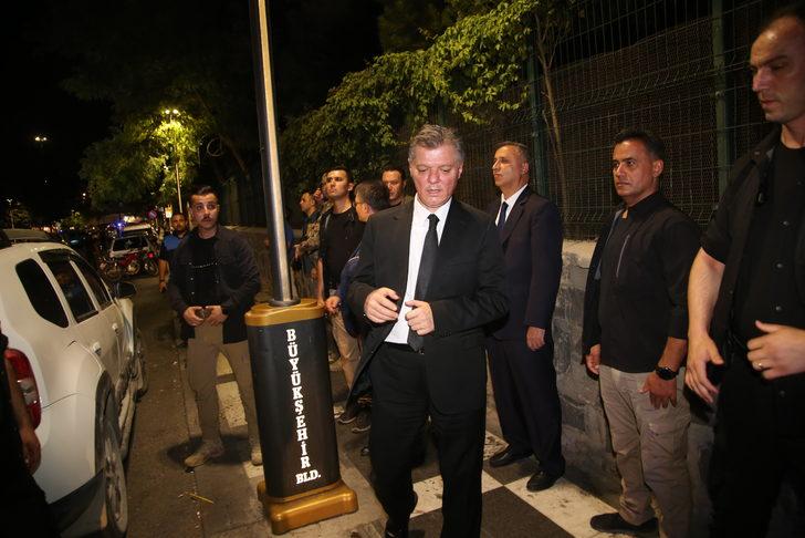 Şanlıurfa'da ev yangınında dumandan etkilenen 1 kişiyi itfaiye kurtardı G1