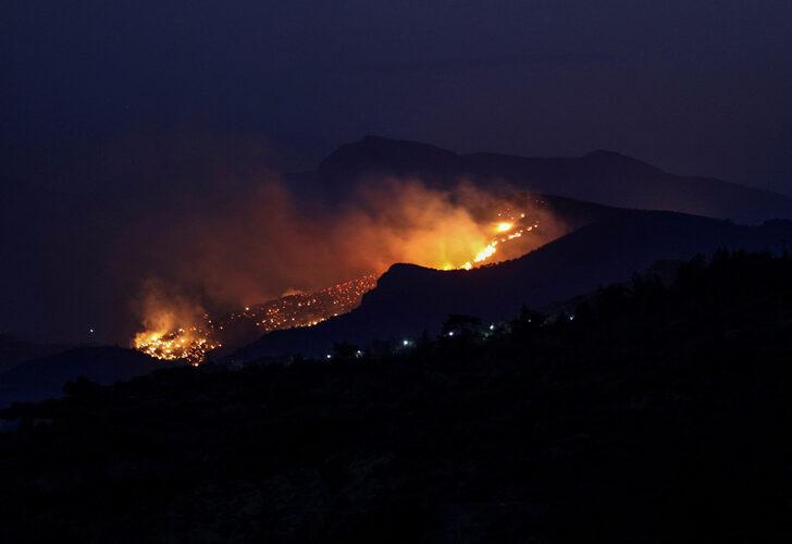 Komşuda orman yangını paniği! Köyler boşaltıldı