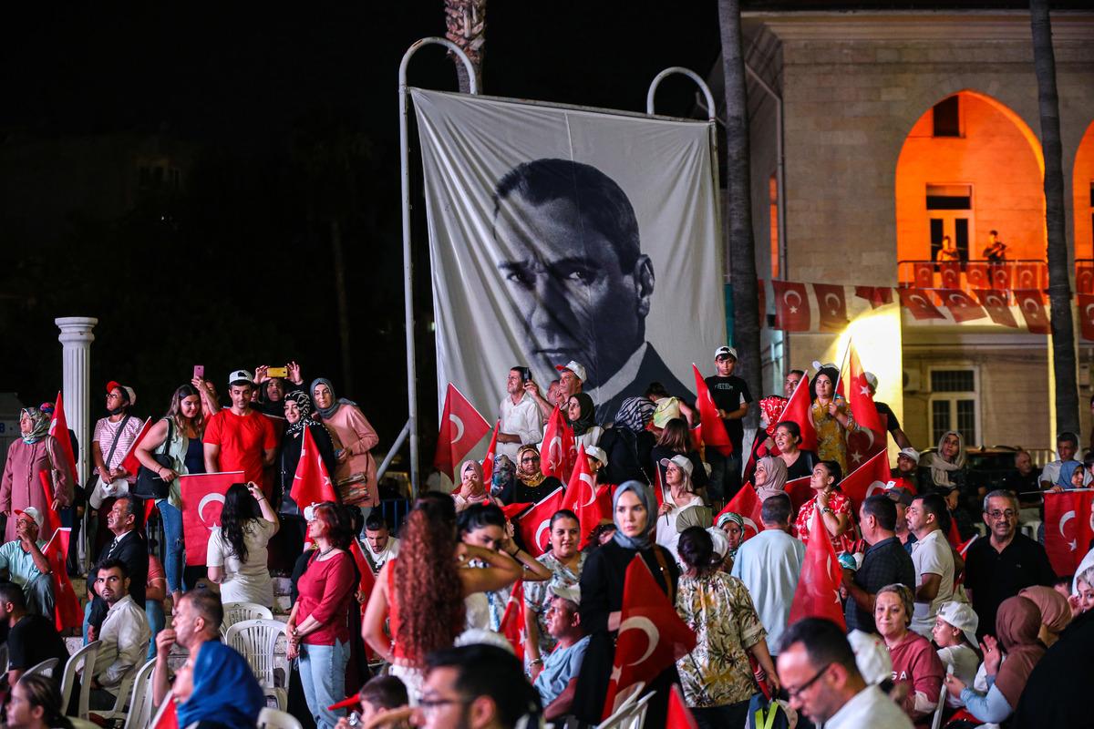 Adana ve &ccedil;evre illerde 15 Temmuz Demokrasi ve Milli Birlik G&uuml;n&uuml; dolayısıyla etkinlikler yapıldı