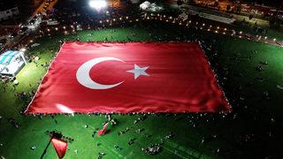 Kayseri'de dev Türk bayrağı açıldı