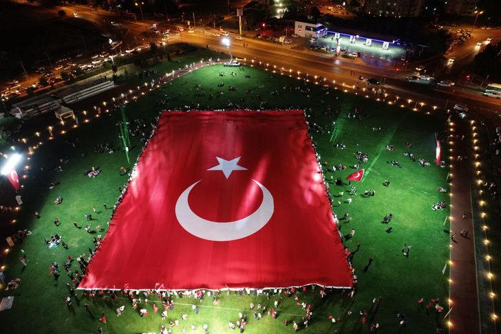 Kayseri'de dev Türk bayrağı açıldı G2