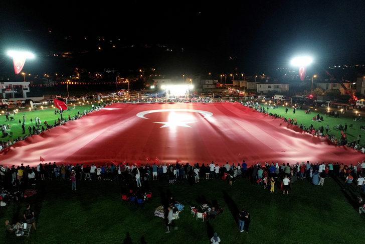 Kayseri'de dev Türk bayrağı açıldı G4