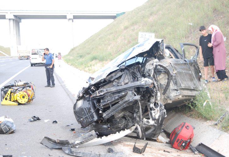 Tuzla'da devrilen otomobilde aynı aileden 4 kişi yaralandı G2