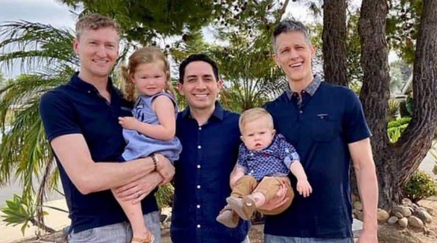 Çocuklarının doğum belgesinde üç babaya sahip aile ilke imza attı! “Üçlü ilişki yaşıyoruz, iki çocuğumuz var”