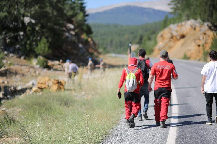 Antalya'da kayıp kadını arama çalışmaları sürüyor G3