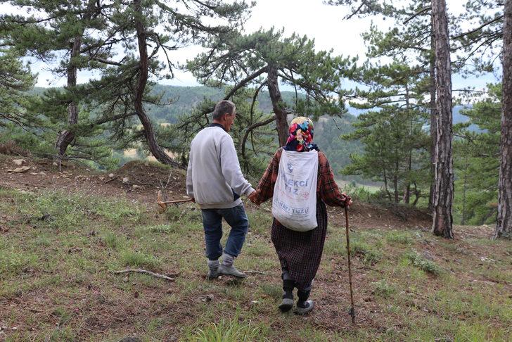 Engelli oğluyla 40 yıldır çobanlık yapıyor G4
