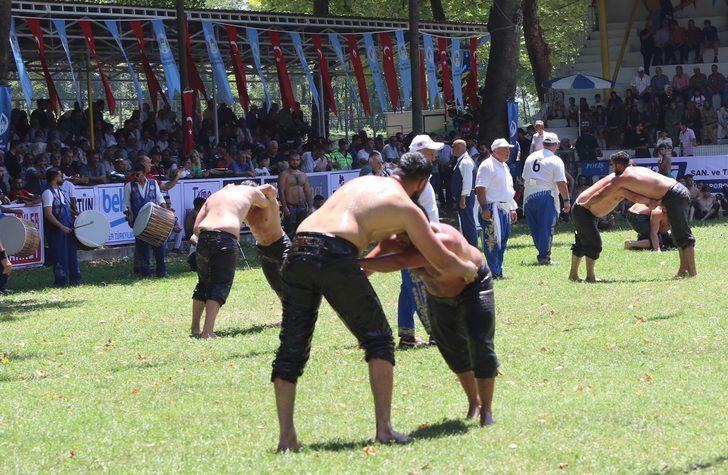 Sakarya'da 57. Akbalık Yağlı Güreşleri başladı G2