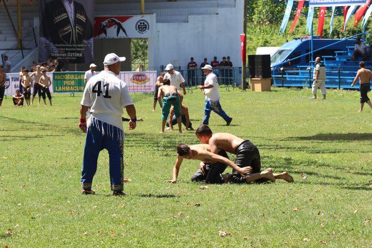 Sakarya'da 57. Akbalık Yağlı Güreşleri başladı G4