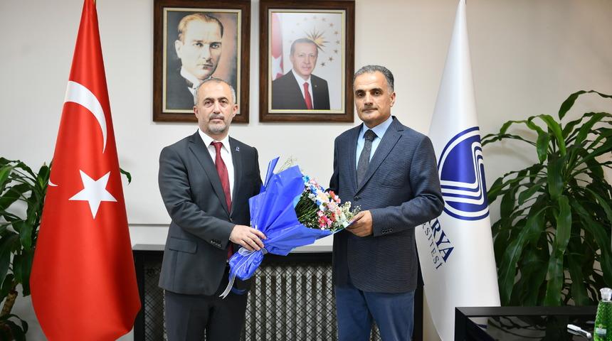 Sakarya Üniversitesi Rektörlüğüne atanan Prof. Dr. Hamza Al göreve başladı