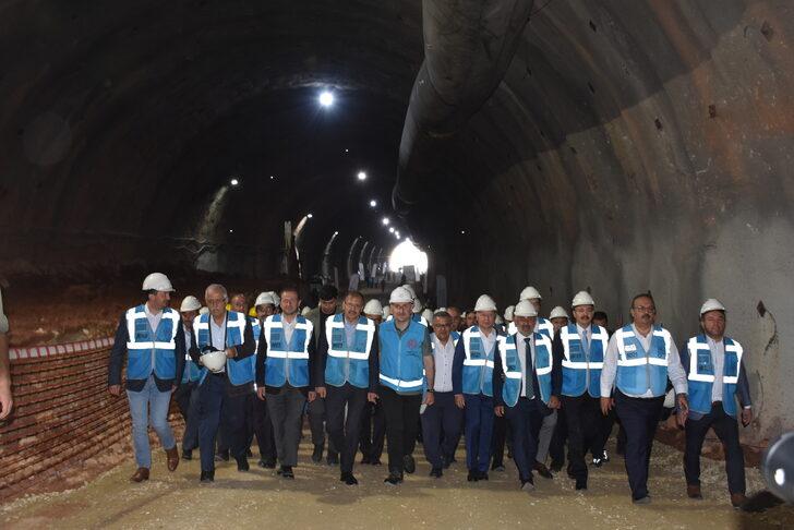 Osmaneli-Bursa-Bandırma-Balıkesir Hızlı Tren Hattı T04 Tüneli Işık Görme Töreni (1) G4
