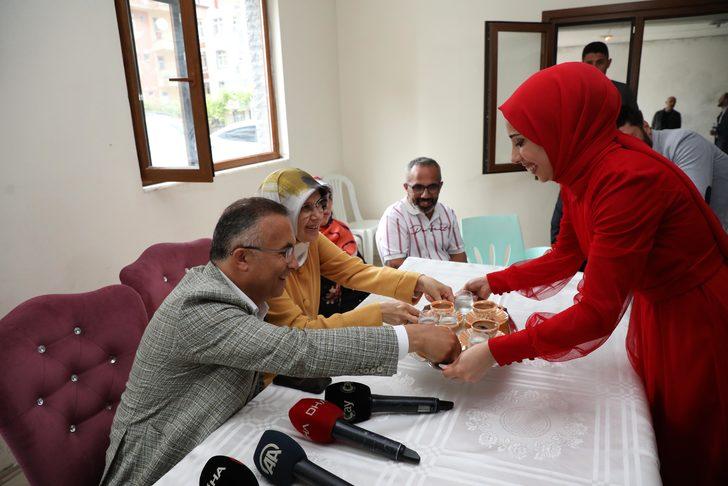 Rize Valisi Kemal Çeber, muhabire kız istedi G2