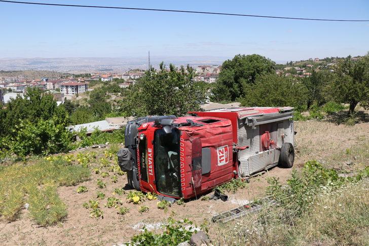 Kayseri'de itfaiye aracının devrilmesi sonucu 4 itfaiye eri yaralandı G3