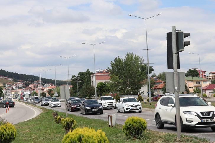 Kurban Bayramı tatili dönüşü Samsun-Ankara kara yolunda yoğunluk yaşanıyor G3