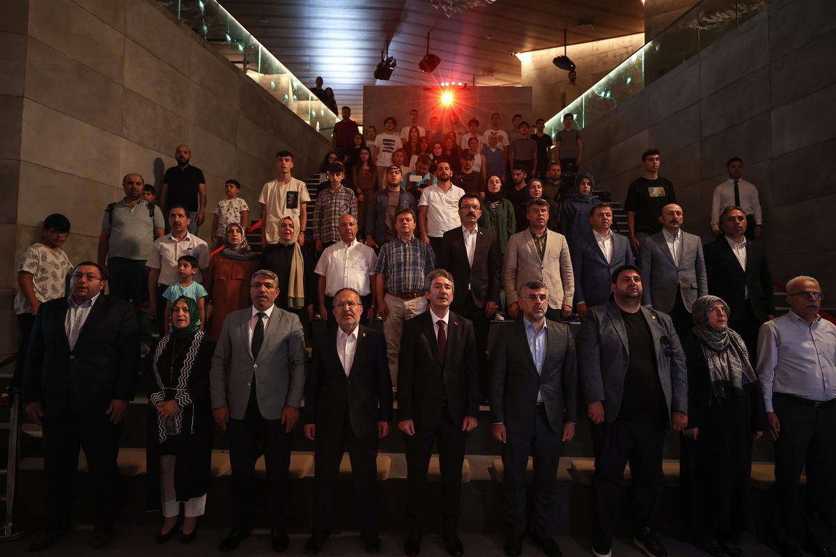 D&uuml;nyanın Mektubu 15 Temmuz İ&ccedil;in Yazılıyor Yarışması İstanbul'da tanıtıldı