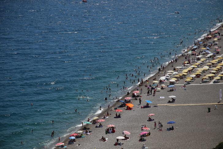 Antalya sahillerinde bayram tatili yoğunluğu sürdü G2