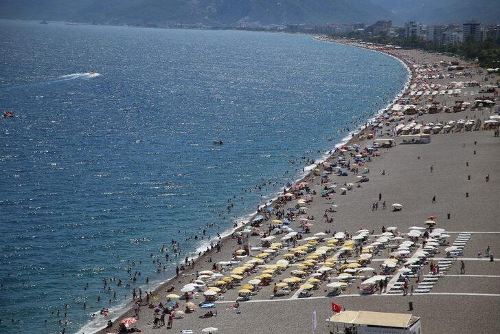 Antalya sahillerinde bayram tatili yoğunluğu sürdü G5
