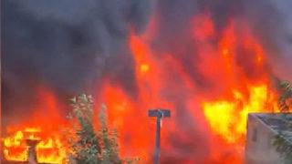 Son dakika: Sancaktepe'de oto galeri alanında korkutan yangın! Araçlar yandı