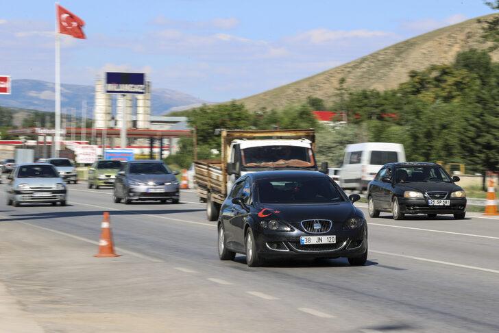 Tatilcilerin dönüş trafiği hızlandı G2
