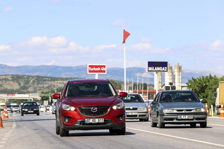 Tatilcilerin dönüş trafiği hızlandı G3