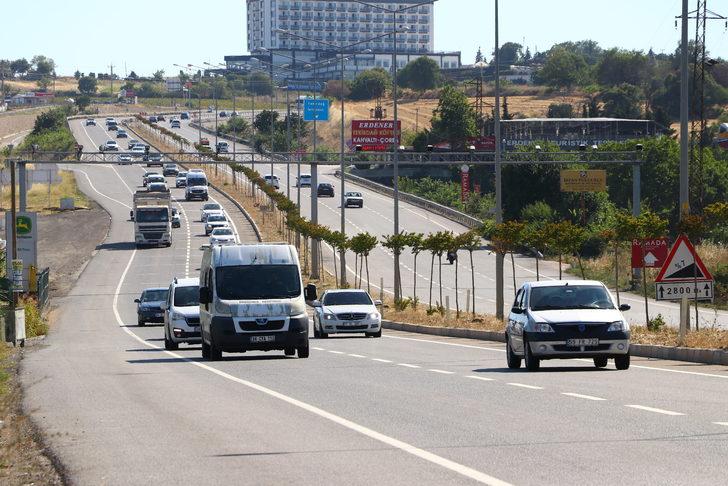 Tekirdağ-İstanbul yolunda tatil dönüşü yoğunluğu G5