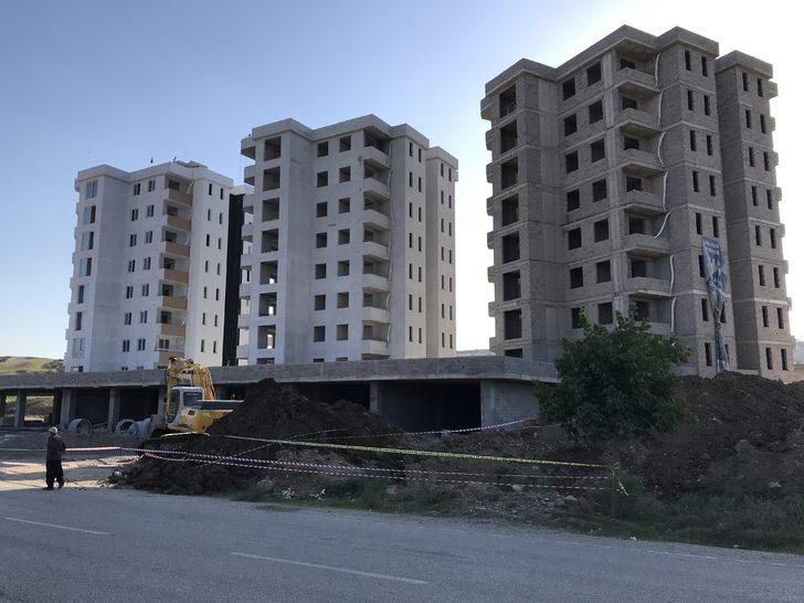 Adana'da göçük altında kalan 2 kişi yaşamını yitirdi G1