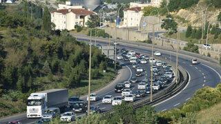 Anadolu Otoyolu'nda tatil dönüşü yoğunluğu