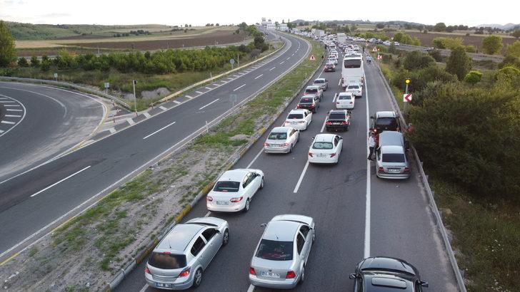 D-100 kara yolunda tatil dönüşü yoğunluğu G5