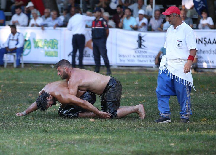 57. Akbalık Yağlı Güreşleri'nde başpehlivanlığı Serhat Gökmen kazandı G1