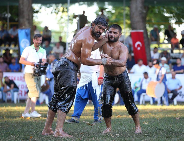 57. Akbalık Yağlı Güreşleri'nde başpehlivanlığı Serhat Gökmen kazandı G2