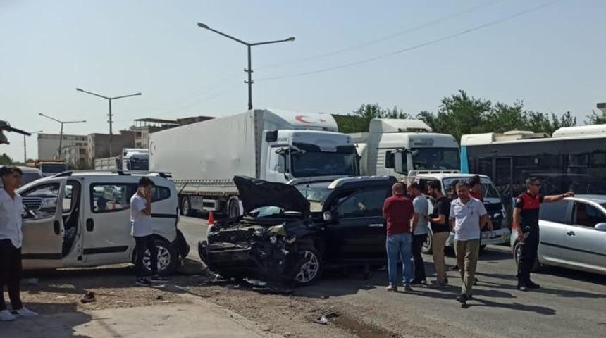 Gercüş Kaymakamı Sinanoğlu'nun kullandığı araç çocuğa çarptı